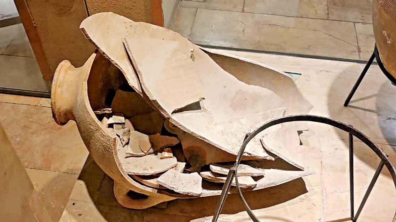 博物館文物能摸嗎？