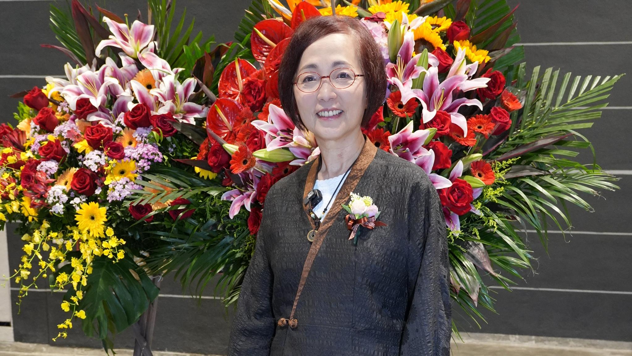 苑瓊丹61歲生日兼結婚20周年：快樂不知時日過