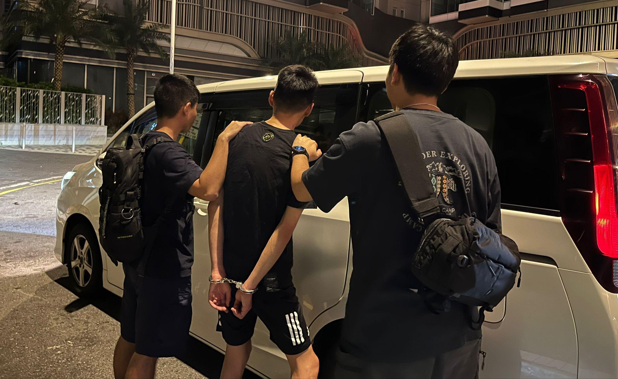 啟德住宅單位變販毒工場　警拘28歲男子檢130萬毒品