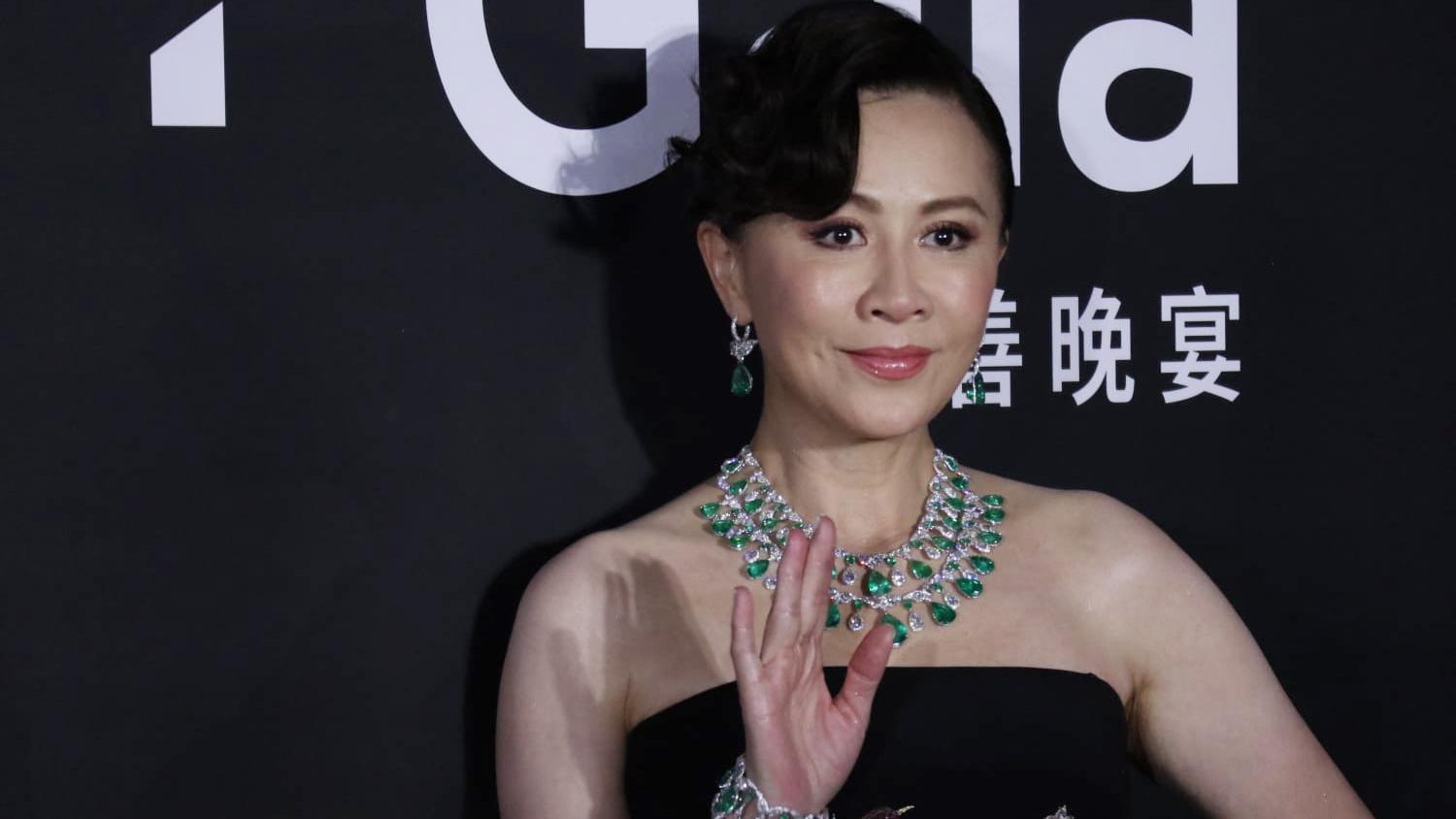 M+ 慈善晚宴｜劉嘉玲搞到一身飛債 舞台劇再加場要諗諗