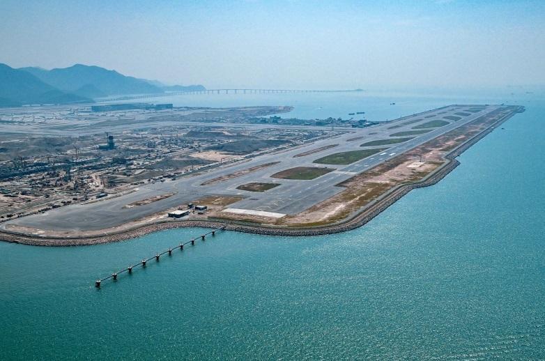 機場三跑貪污案｜機管局前高層承認收賄330萬元　還押再訊