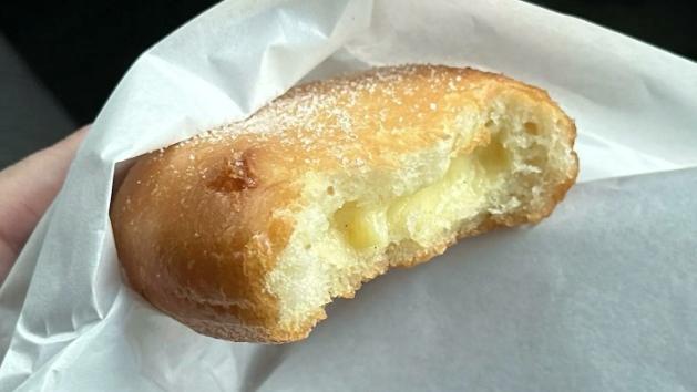 埼玉7-11分店早前試售現炸現炸冬甩。圖為吉士醬口味。(互聯網)