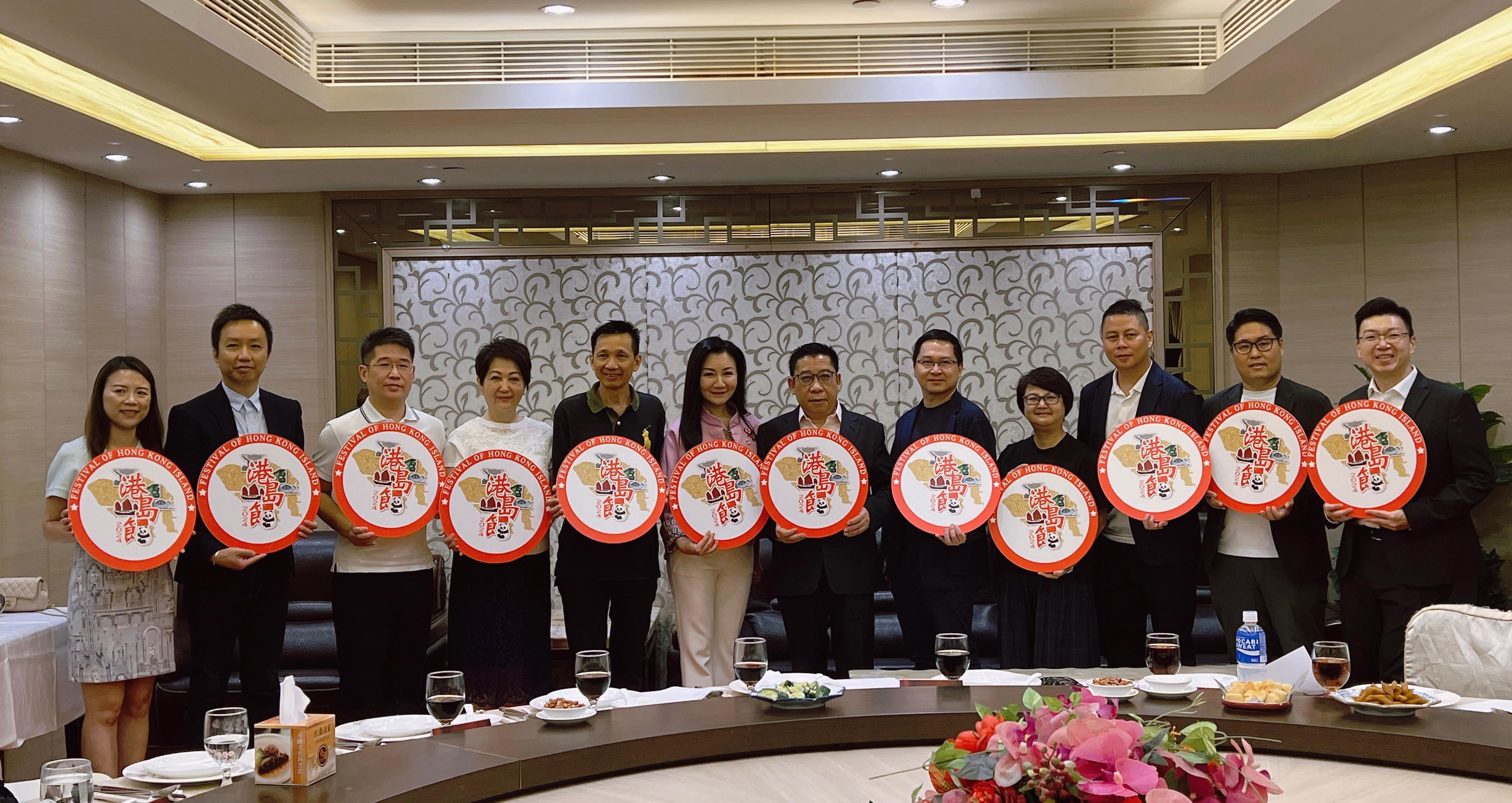 國慶75周年｜「港島節」周日於小西灣舉行無人機匯演　1200架無人機呈現「飛龍在天」