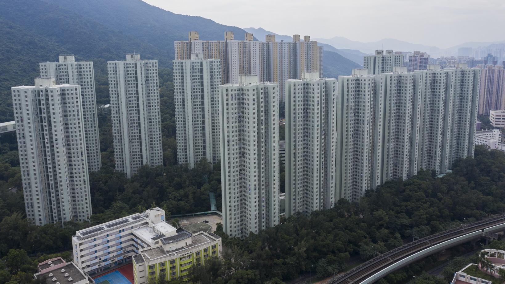 綠表客購富寶花園高層三房 呎價6483元 26年升值1.6倍｜二手居屋成交