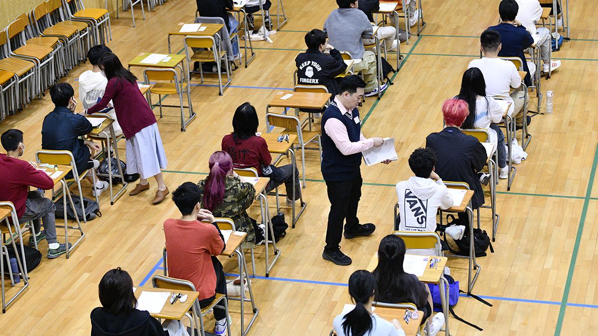 2025年中學文憑試9月11日起接受報名。(資料圖片)