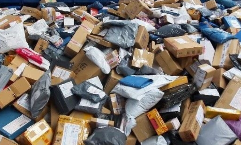 網購包裹已成為大家習慣，惟要小心衞生問題。  網上圖片