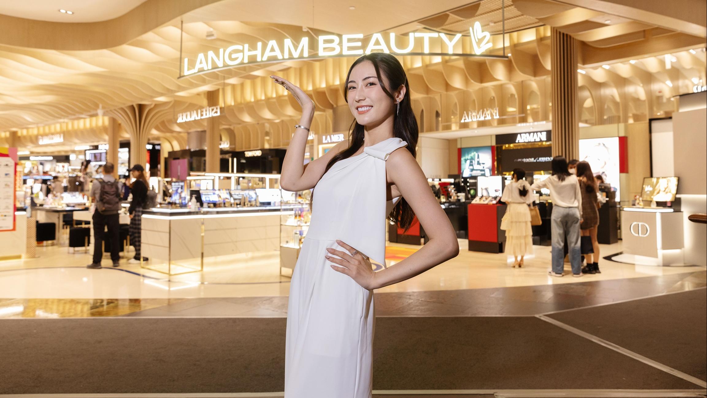 蔡嘉欣首度直播 推薦貼地網購攻略