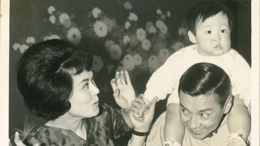 龍宗瀚和父母的合照