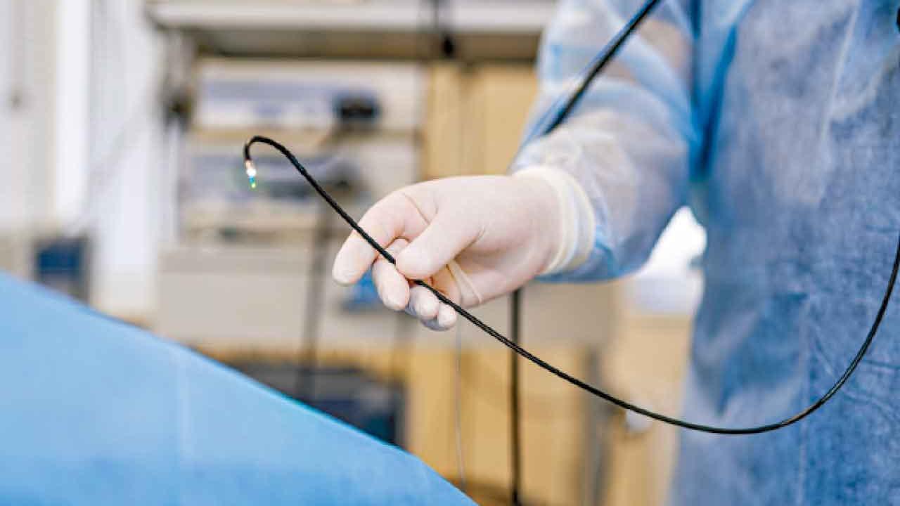 「片皮鴨」手術 助剝離大腸病變？