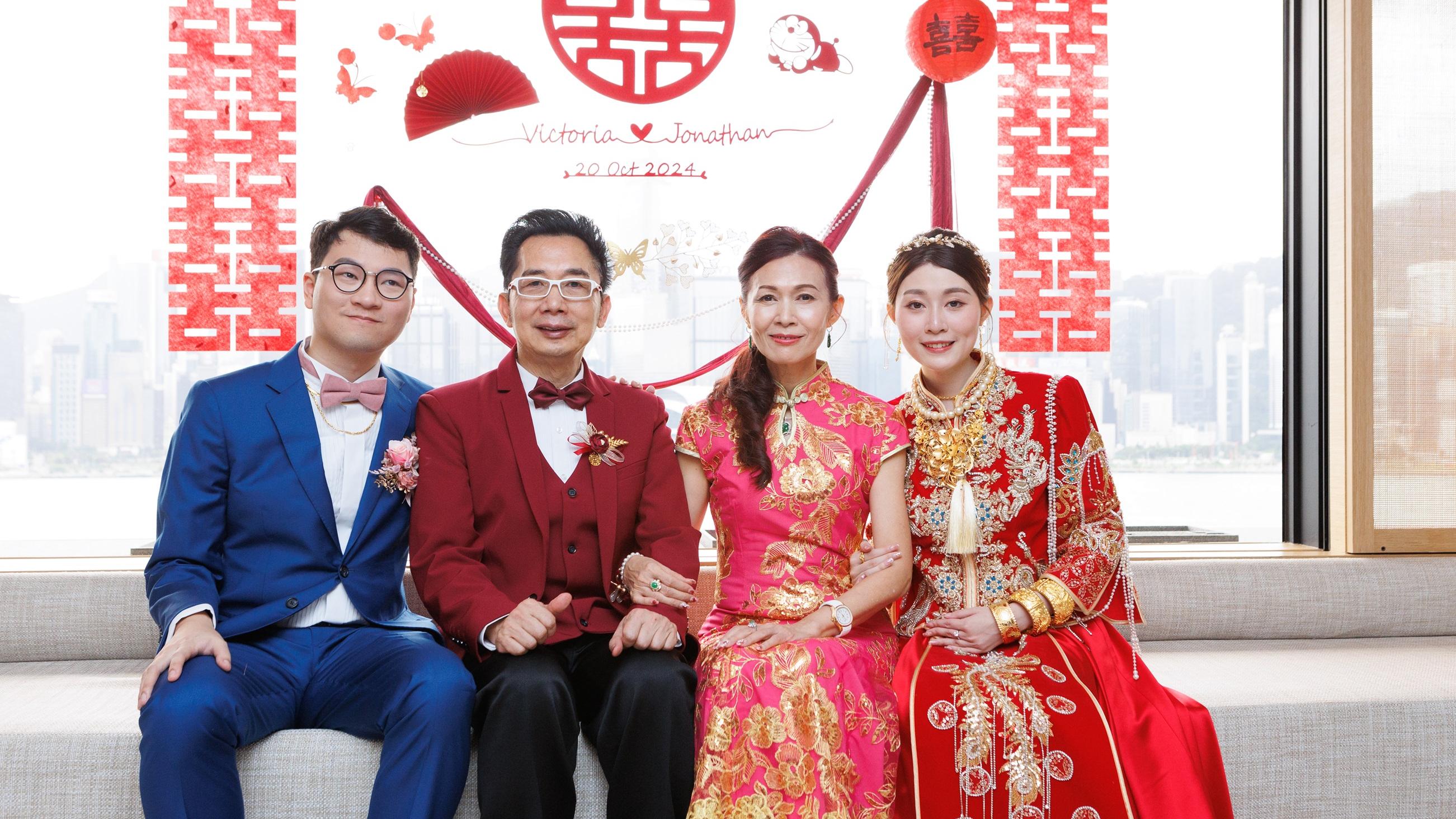 麥翠嫺嫁女｜送女兒巨型流星錘龍鳳鈪 勞斯萊斯婚車配多啦A夢浪漫婚禮