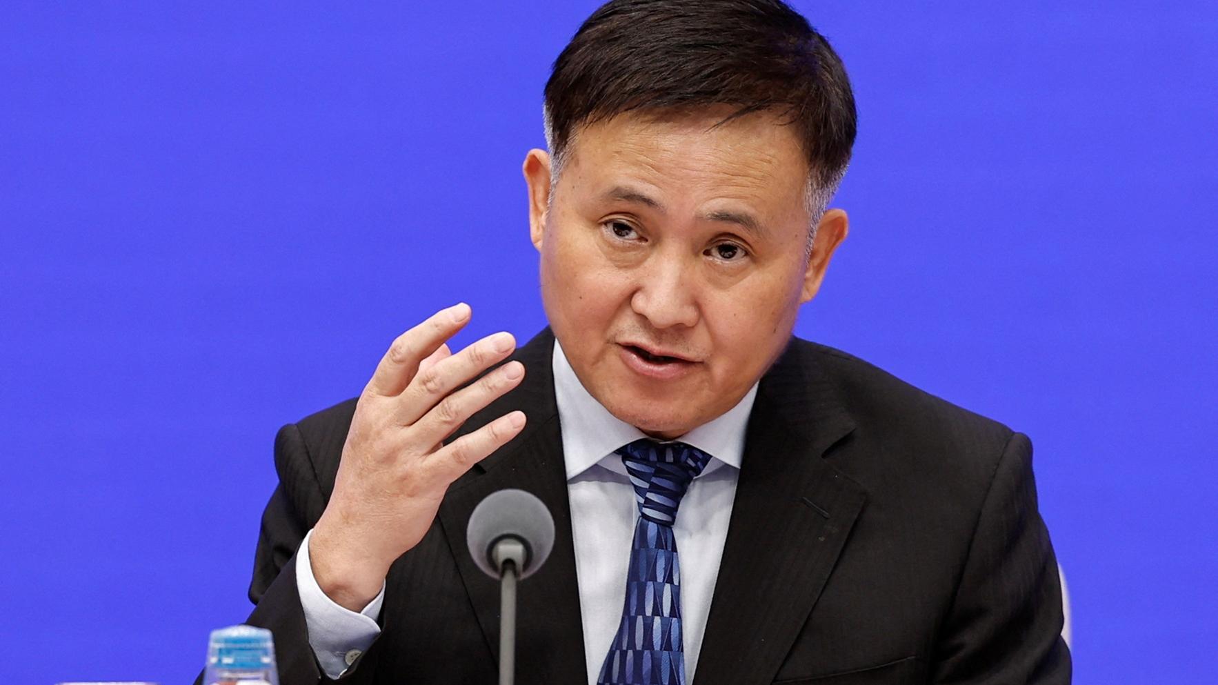 人民銀行潘功勝預計，即將公布的LPR也會下行0.2至0.25個百分點。(路透社)