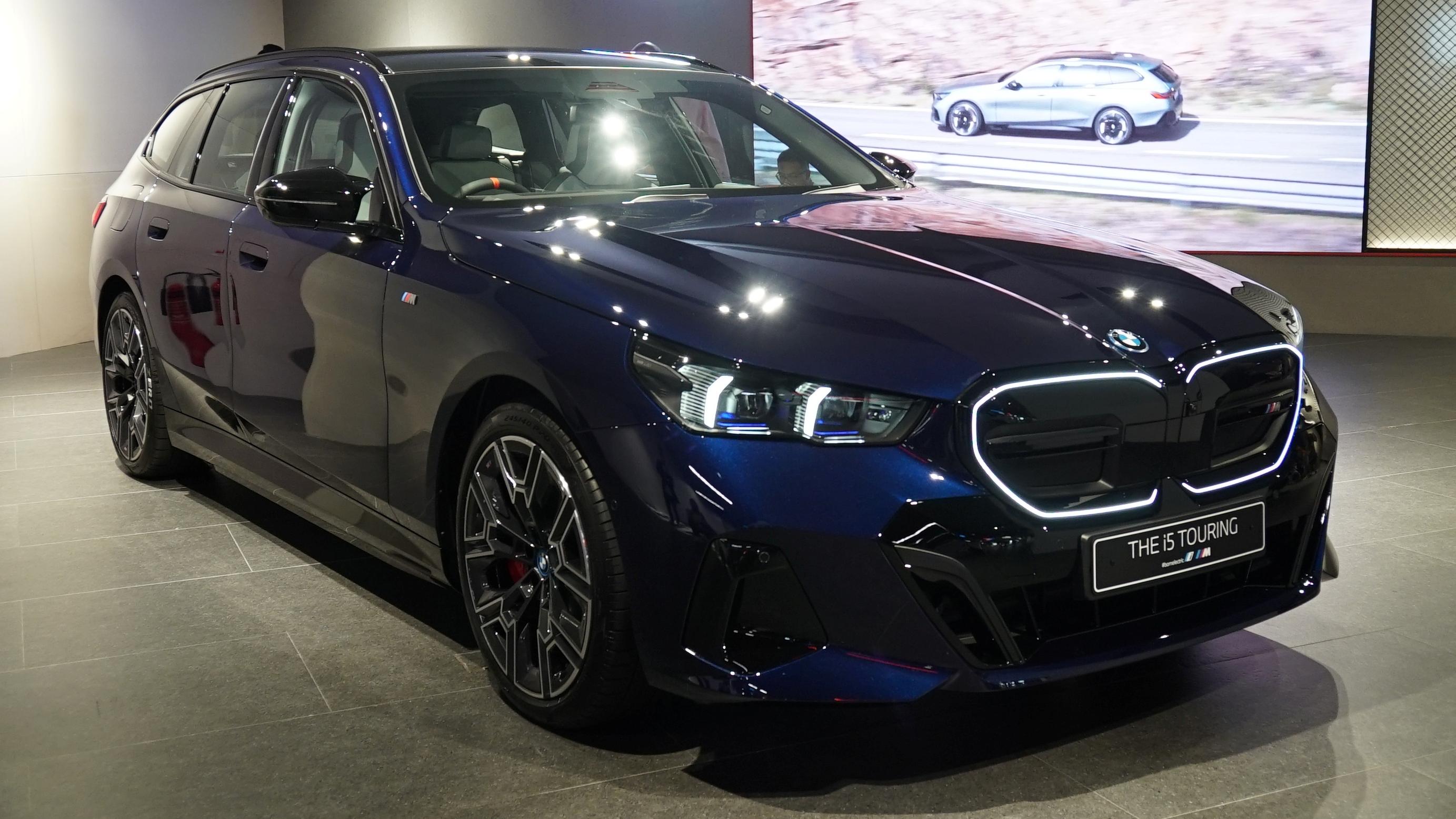 電動車｜BMW i5 M60 xDRIVE TOURING純電豪華旅行車　600匹強大馬力