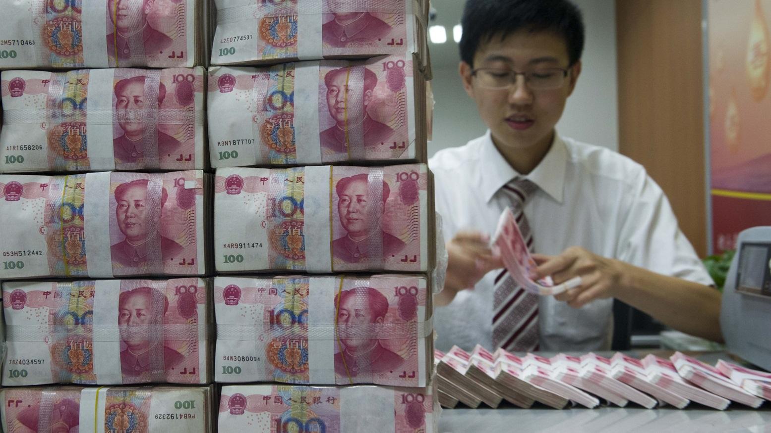 官媒指，監管機構展開窗口指導，銀行要嚴控貸款入市炒股。(資料圖片)