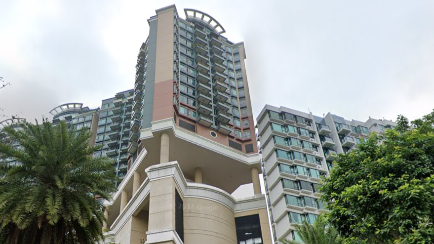 原為銀主盤的荃灣朗逸峯套四房戶連車位，今年5月賣出後，業主持貨5個月，不連車位再沽出，帳面速賺180萬元退場。