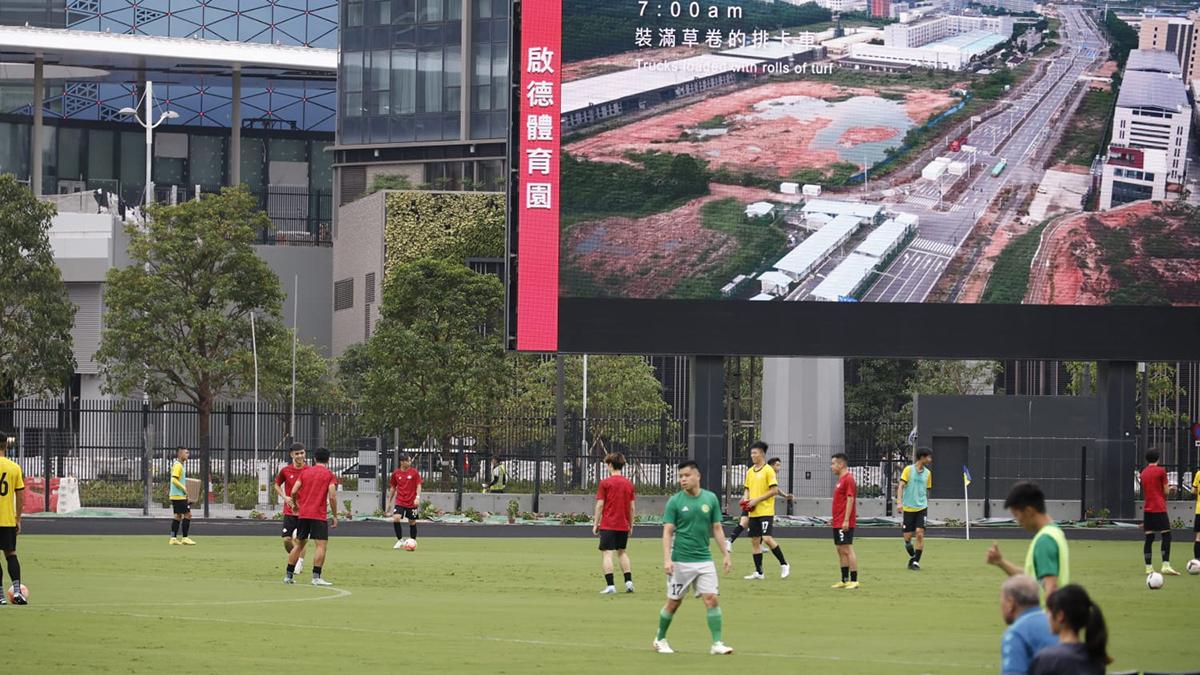 啟德體育園青年運動場今日下午舉辦園區首場測試活動。(林俊源攝)
