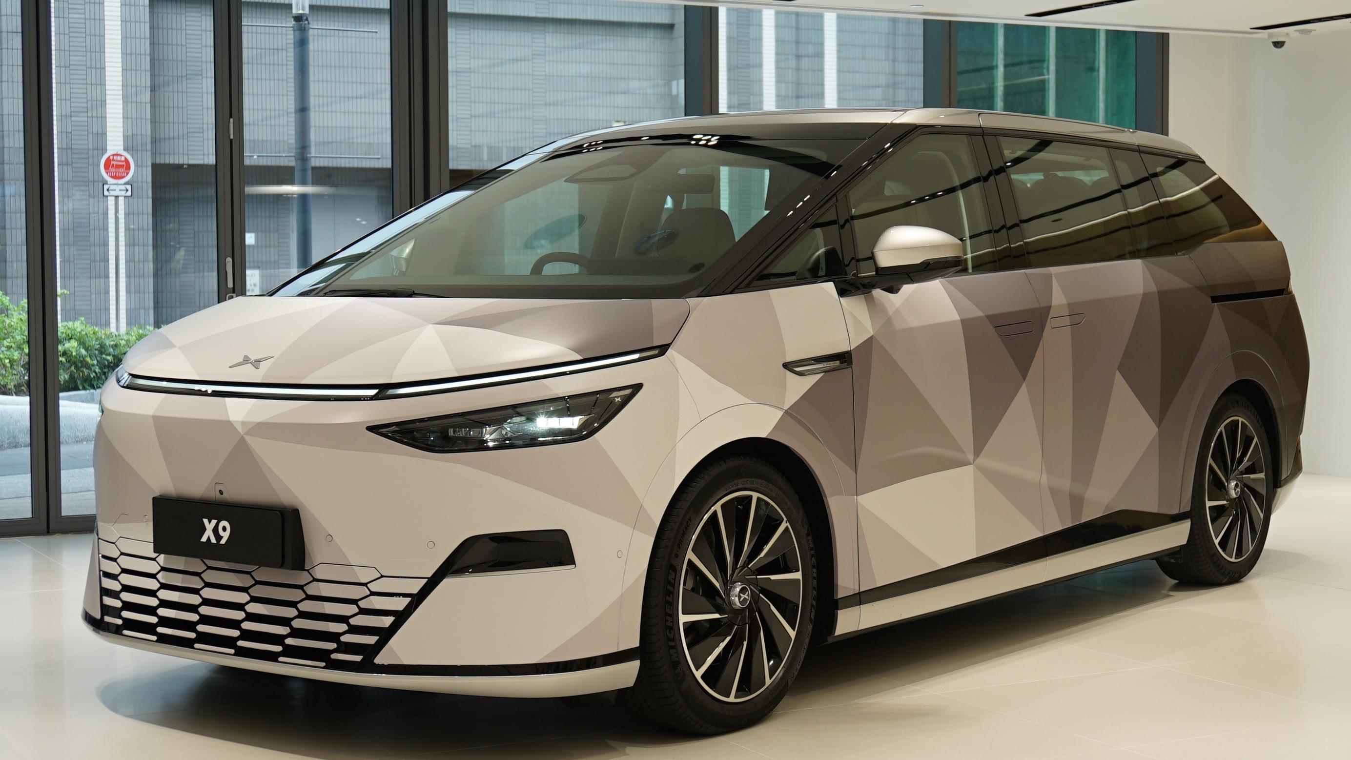 XPENG X9純電動7人車70萬有找　最長MPV備後輪轉向、超豪華內櫳