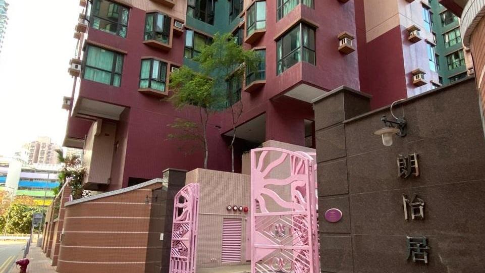 元朗朗怡居屬區內二、三線屋苑，本月暫錄約3宗買賣成交。