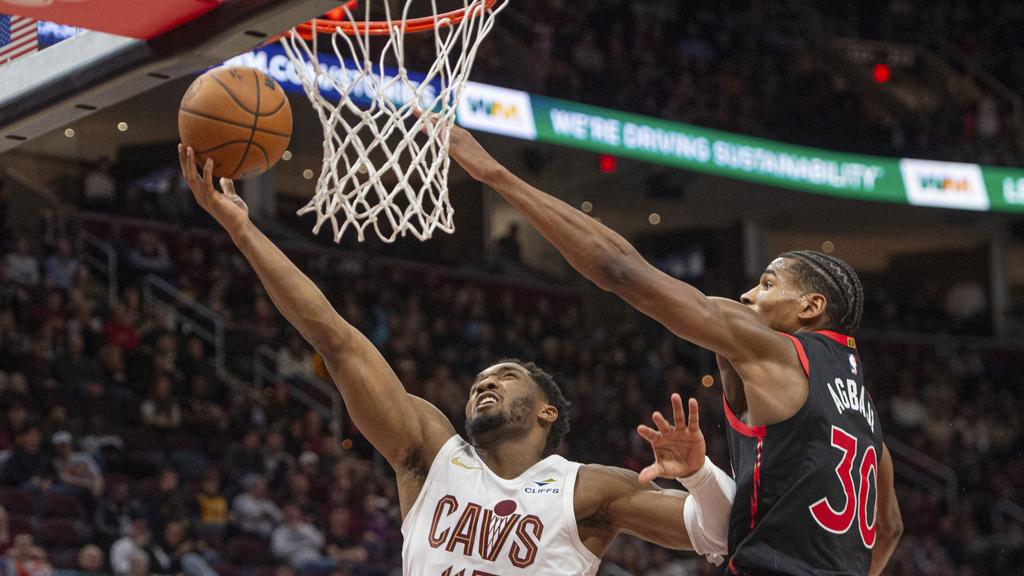 米歇爾帶領騎士輕取速龍，主場保持10戰全勝。(美聯社)