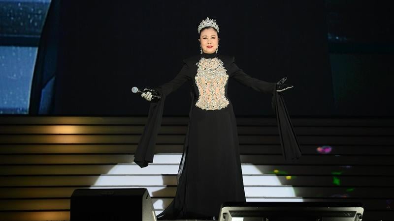 汪明荃紅館騷華麗登場 林家謙驚喜唱《迷人Pink Lady》