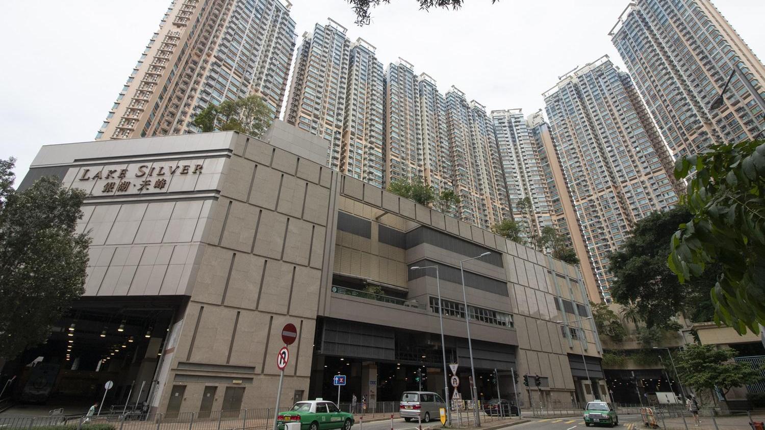 馬鞍山銀湖‧天峰三房因叫業主叫價企硬，放盤1年後近日終微減5萬元沽出，作價935萬元。