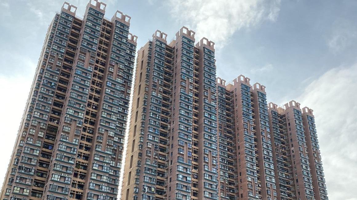 青衣居屋宏福花園一伙罕放海景兩房單位，放盤僅一個月即沽出，17年升值1.8倍易主。