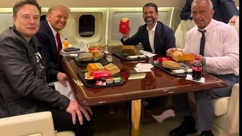 特朗普父子曾與馬斯克等人大啖麥當勞。（圖/翻攝唐納德·特朗普IG帳號）