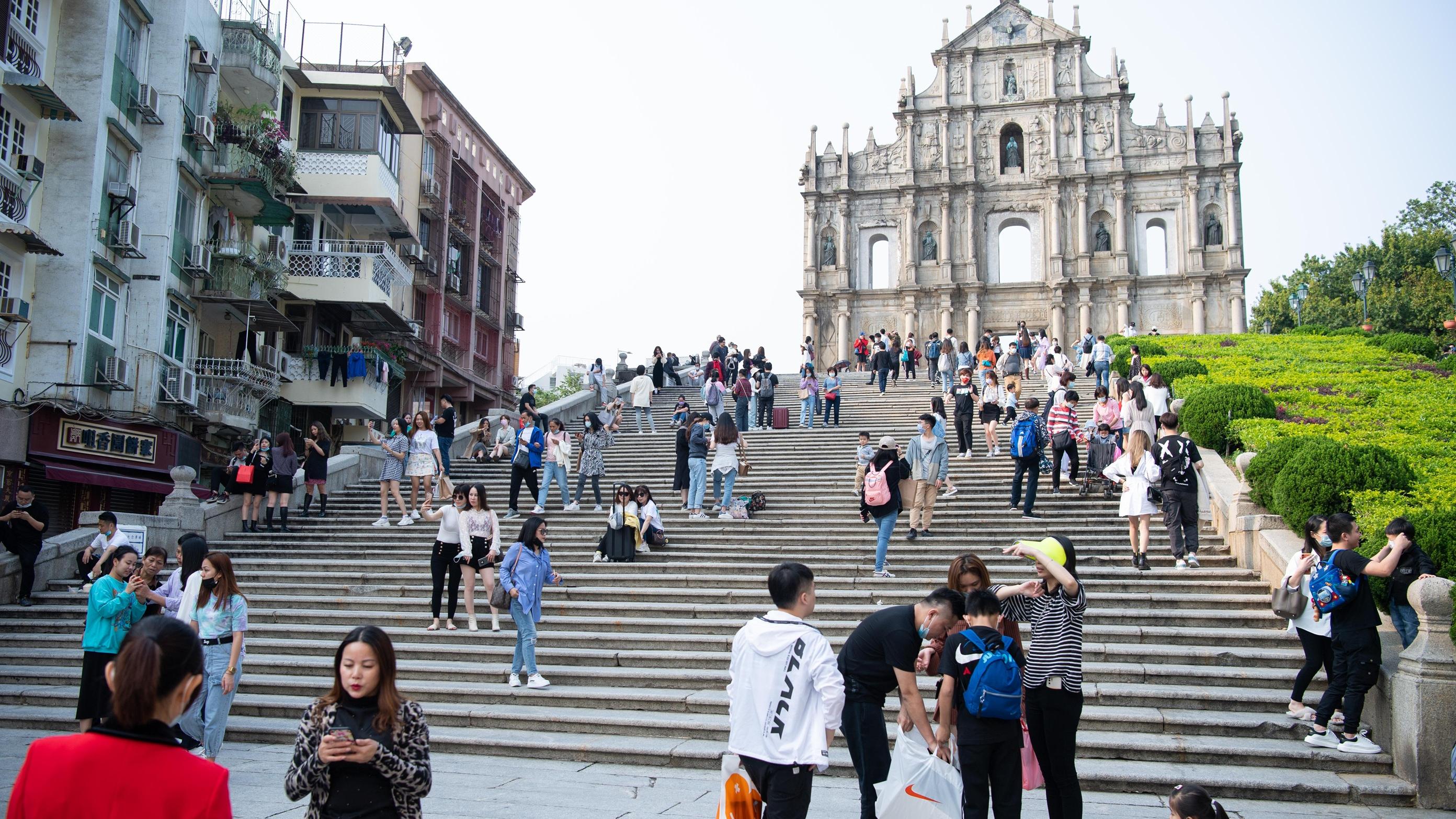 澳門有進有退的雙面鏡