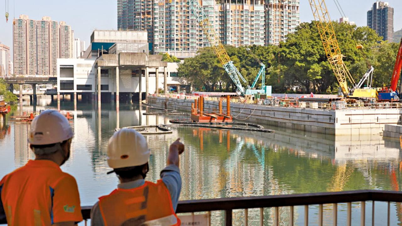 跨河鐵路橋墩著重減影響河道 屯門南延綫料2030年竣工