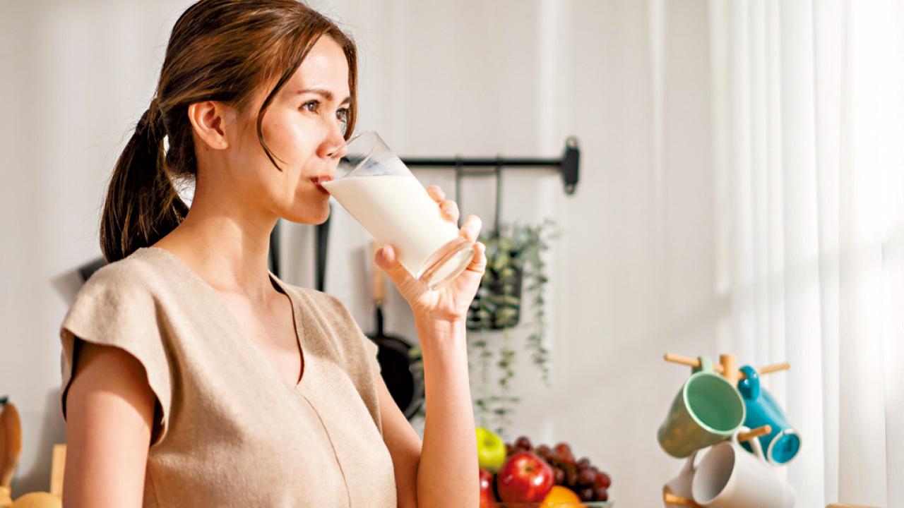 研究：女性攝取過多牛奶 或增心血管病風險