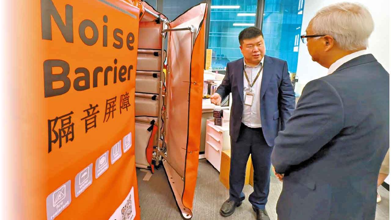 創科企業廢膠升級再造變隔音裝置 謝展寰︰助回港設廠