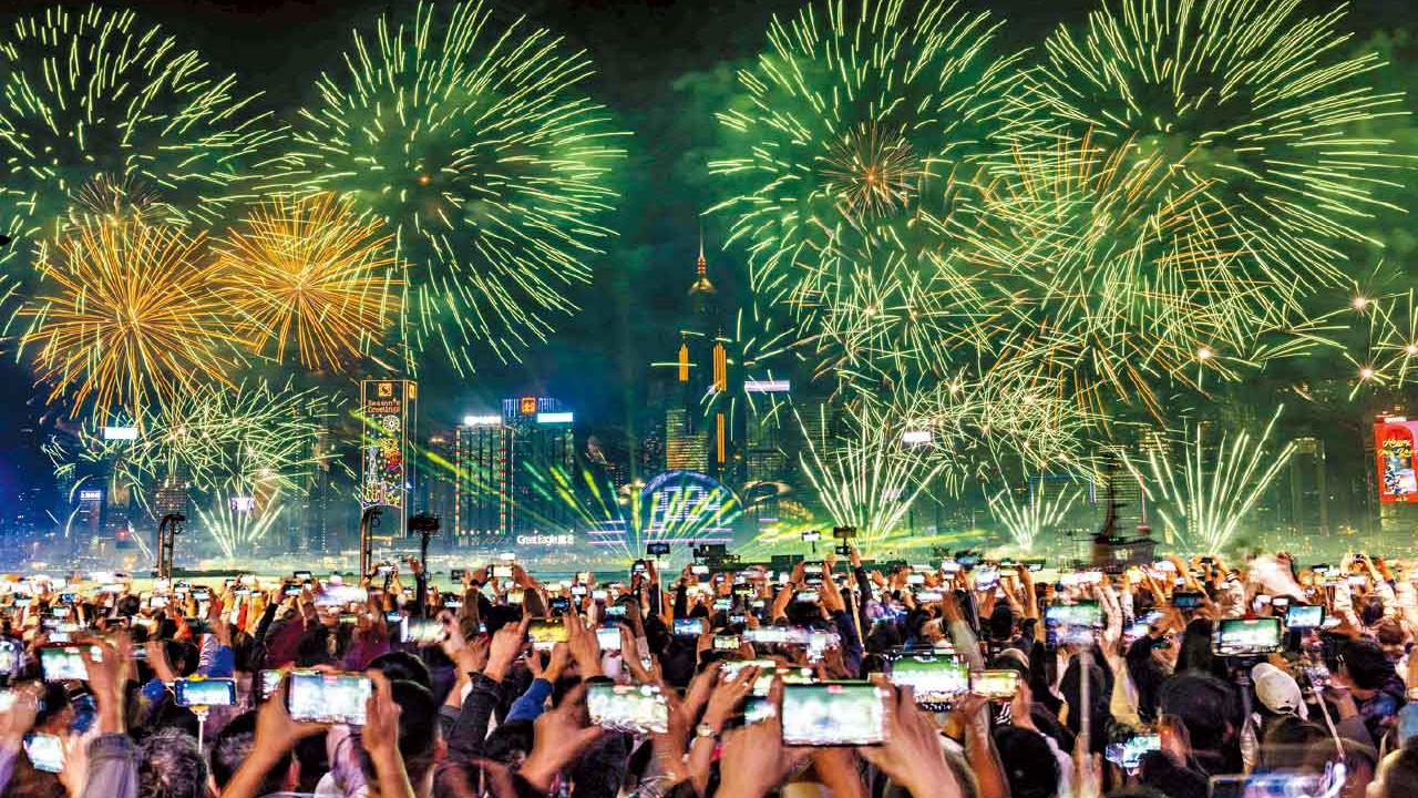 除夕跨年倒數 港鐵通宵行駛 羅湖口岸延至凌晨2時 深圳灣口岸通宵