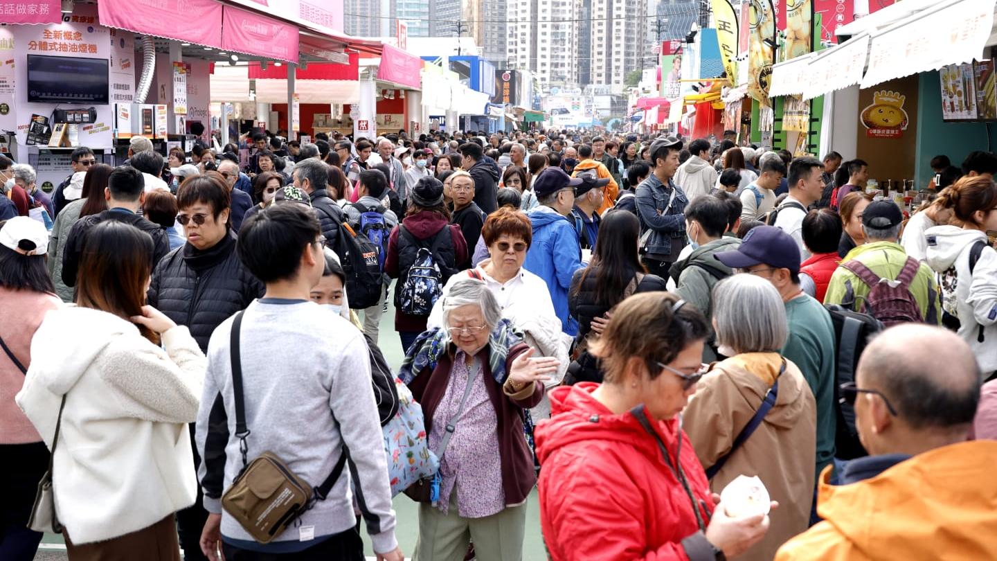 工展會人頭湧湧。(林俊源攝)