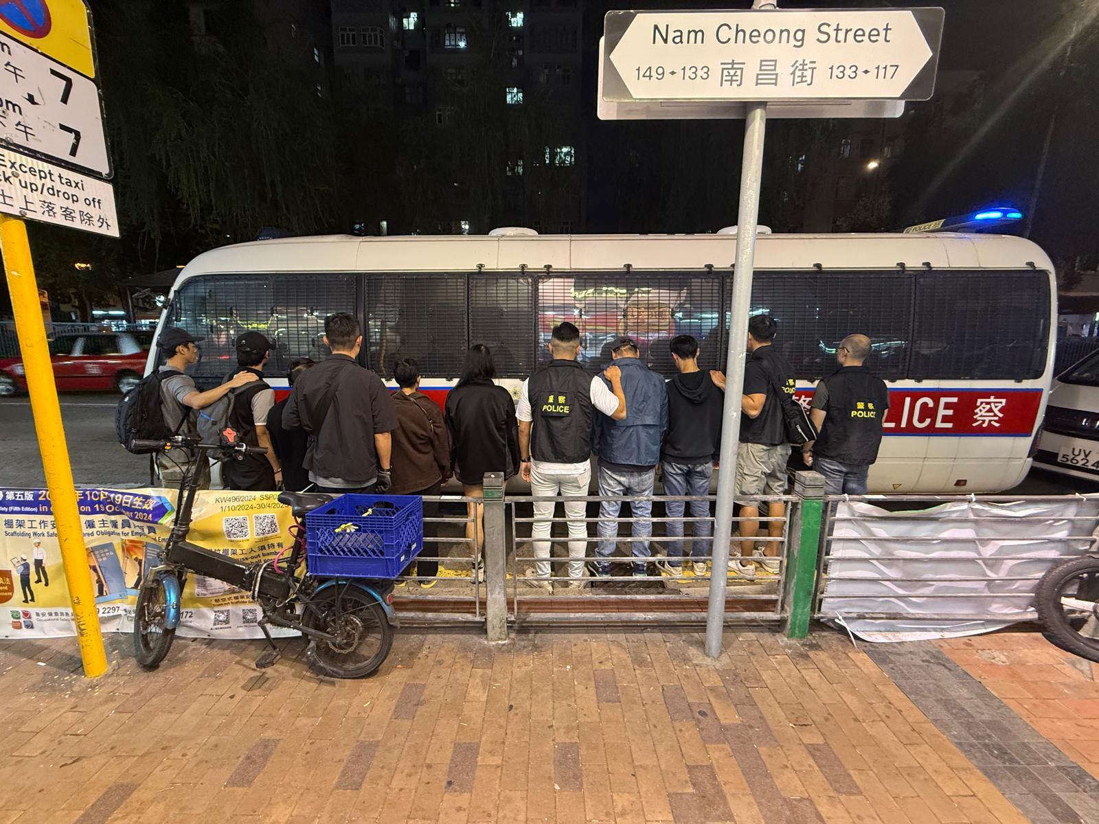 警深水埗搗非法釣魚機賭場拘7人 包括一名通緝人士 (警方圖片)