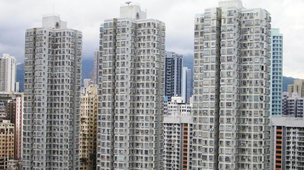 日資公司BANDAI再度沽售葵涌廣場單位，三房售570萬元，造價低估價8%。(資料圖片)