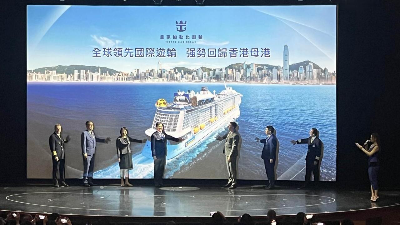 黃偉綸說，因應大型郵輪泊岸，有關方面已採取多項措施改善碼頭交通配套。（港台圖片）