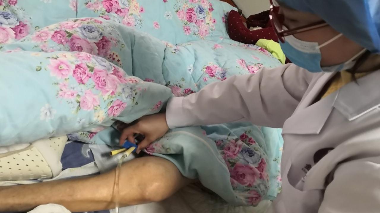 人口老化內地網約護理服務需求增　律師提醒用戶須留意風險。（受訪者提供）