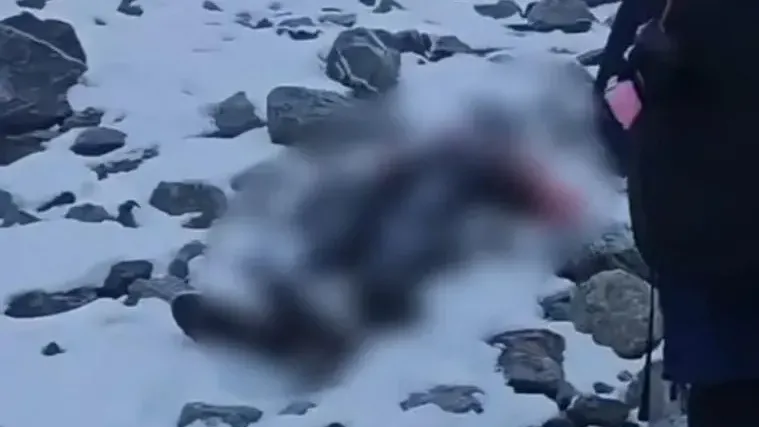 四川康定雪山發現不明遺體　疑為違令登山客遇難