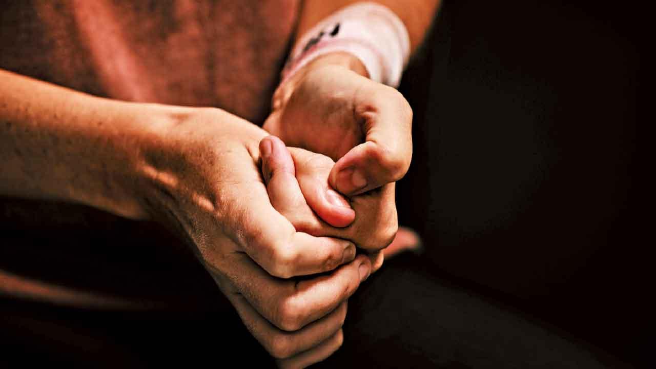 青少年自殘 家長怎麼辦？