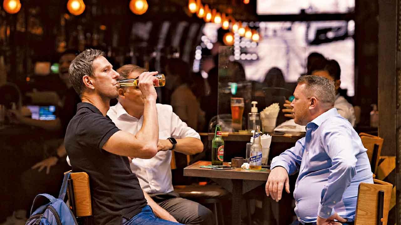 港人暴飲酒比例升 兩成退休者體能活動不足