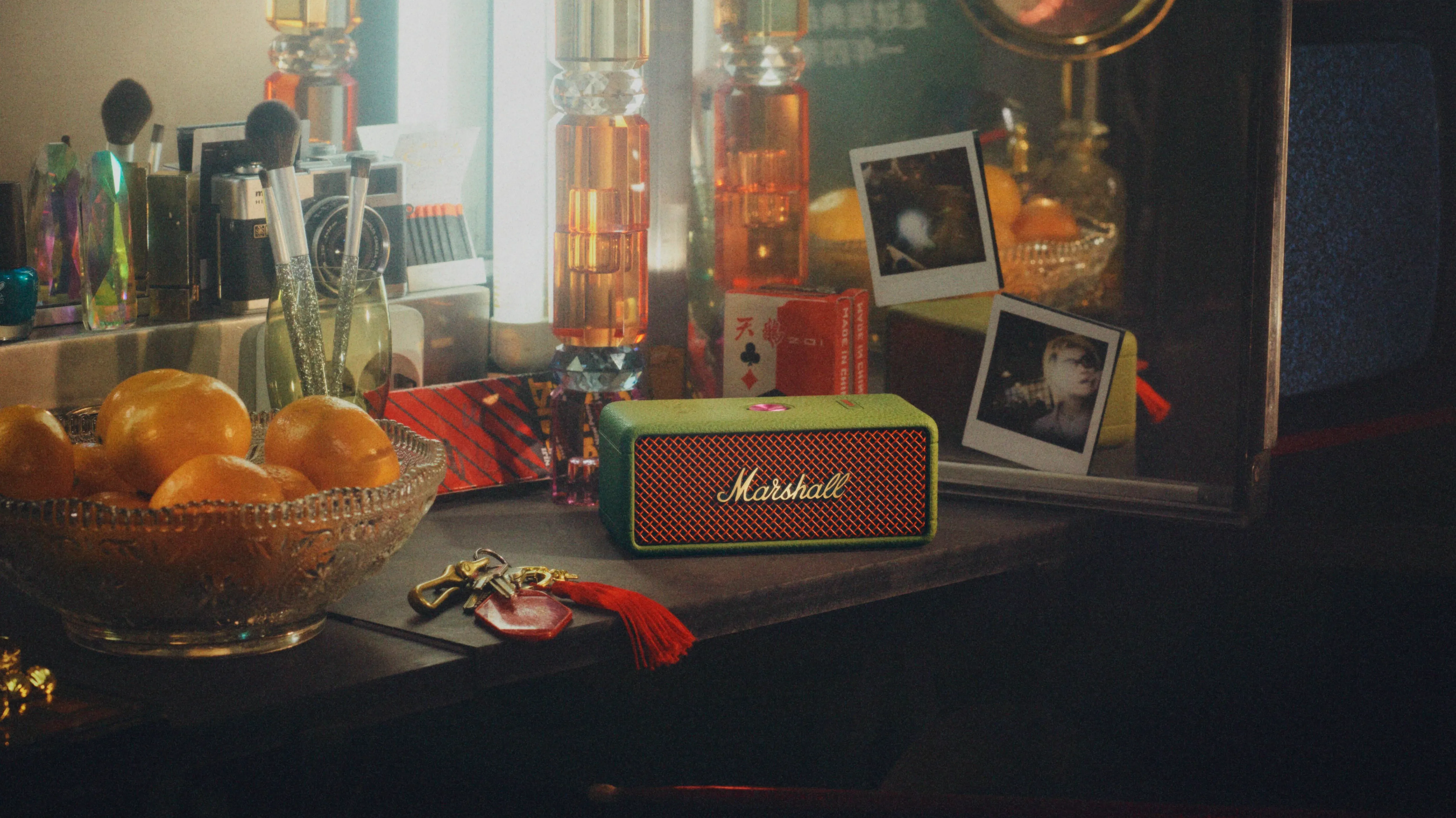 Marshall推出蛇年限定Emberton III藍牙喇叭　向經典音樂節Woodstock致敬