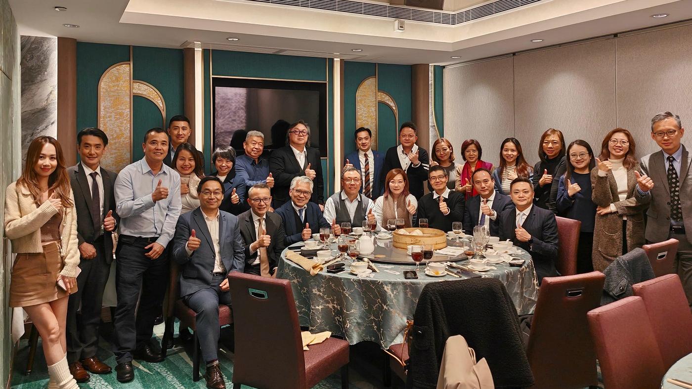 利嘉閣代理獲盈信控股邀請出席團年晚宴 預祝One Wood Road銷情報捷｜灣仔新盤