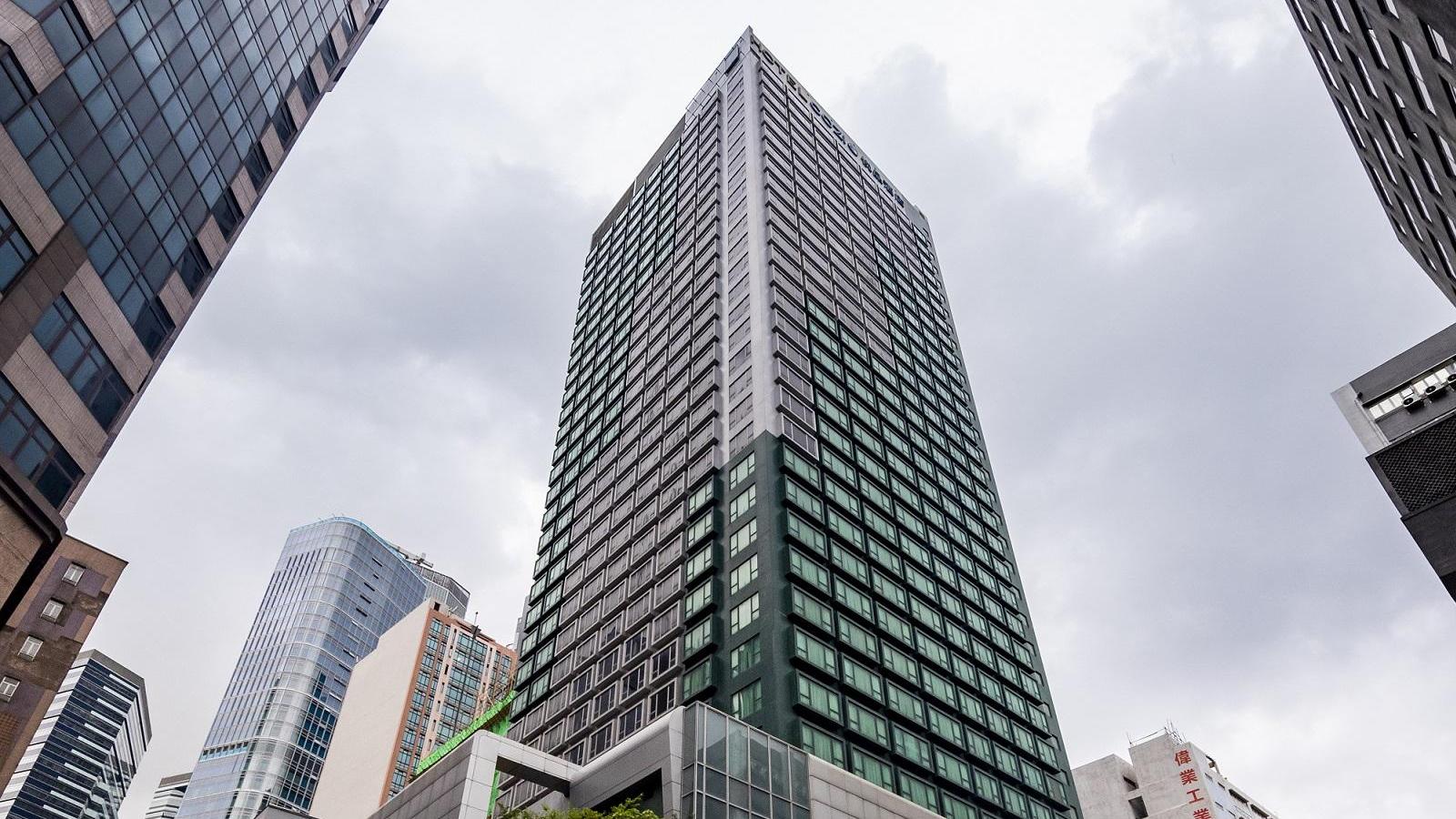 鄧成波家族又再蝕讓沽貨，以18.7億元售出觀塘悅品海景酒店全幢，由南洋商業銀行承接。(資料圖片)