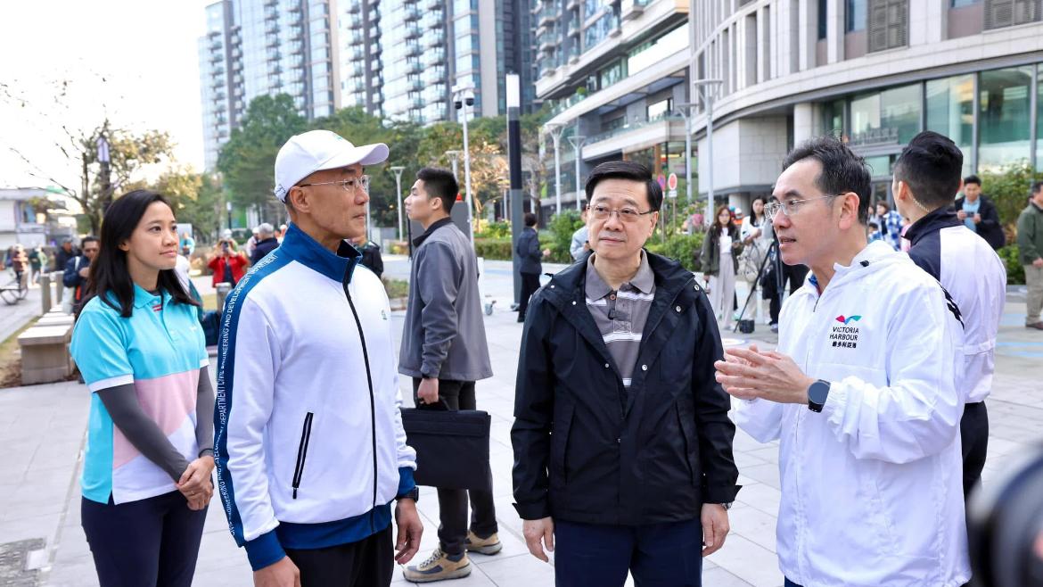 Ray Online｜李家超北角視察  試食外傭家鄉小食