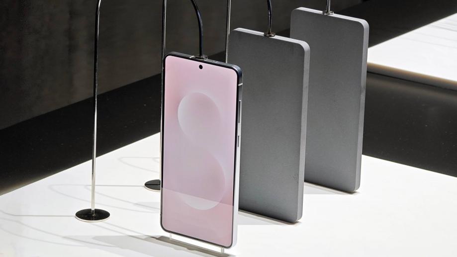 S25 Edge超薄手機曝光　僅6.4mm厚與iPhone 17 Air抗衡