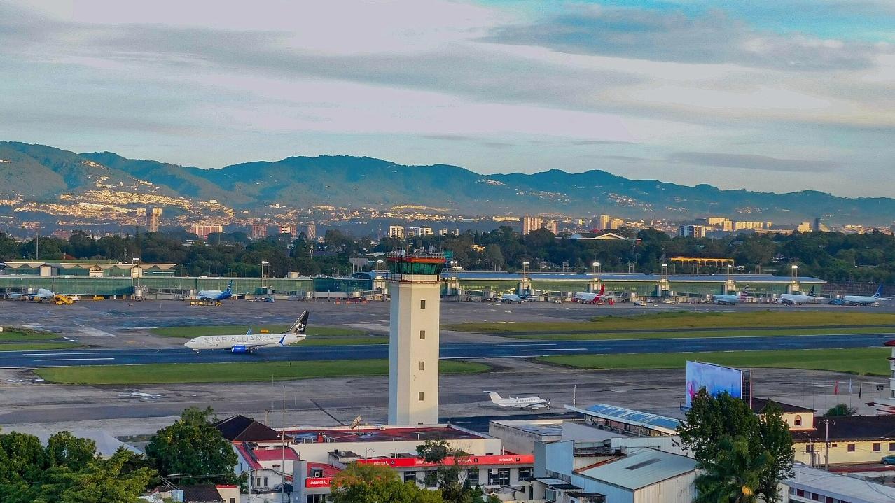 圖為位於危地馬拉首都的拉奧羅拉國際機場。 (互聯網)