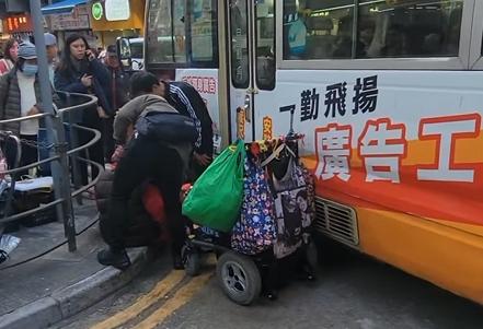 旺角發生交通意外。（fb「突發馬路車cam大全」圖片）