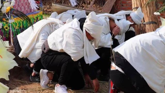 山西九旬老人離世，4後人治喪後離奇集體身亡。(網上圖片)