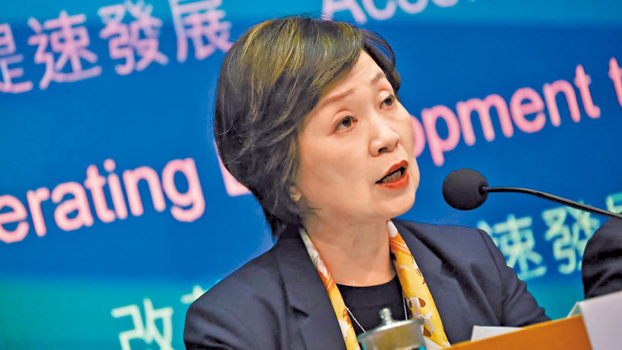 取消免審查2500元學生津貼 家長斥一年跌咗5千蚊 蔡若蓮：望集中助有需要學生