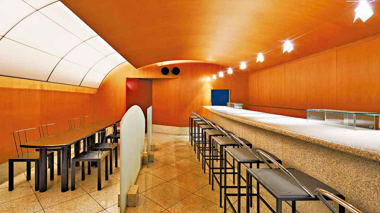 西九應同拍賣行合作搵錢