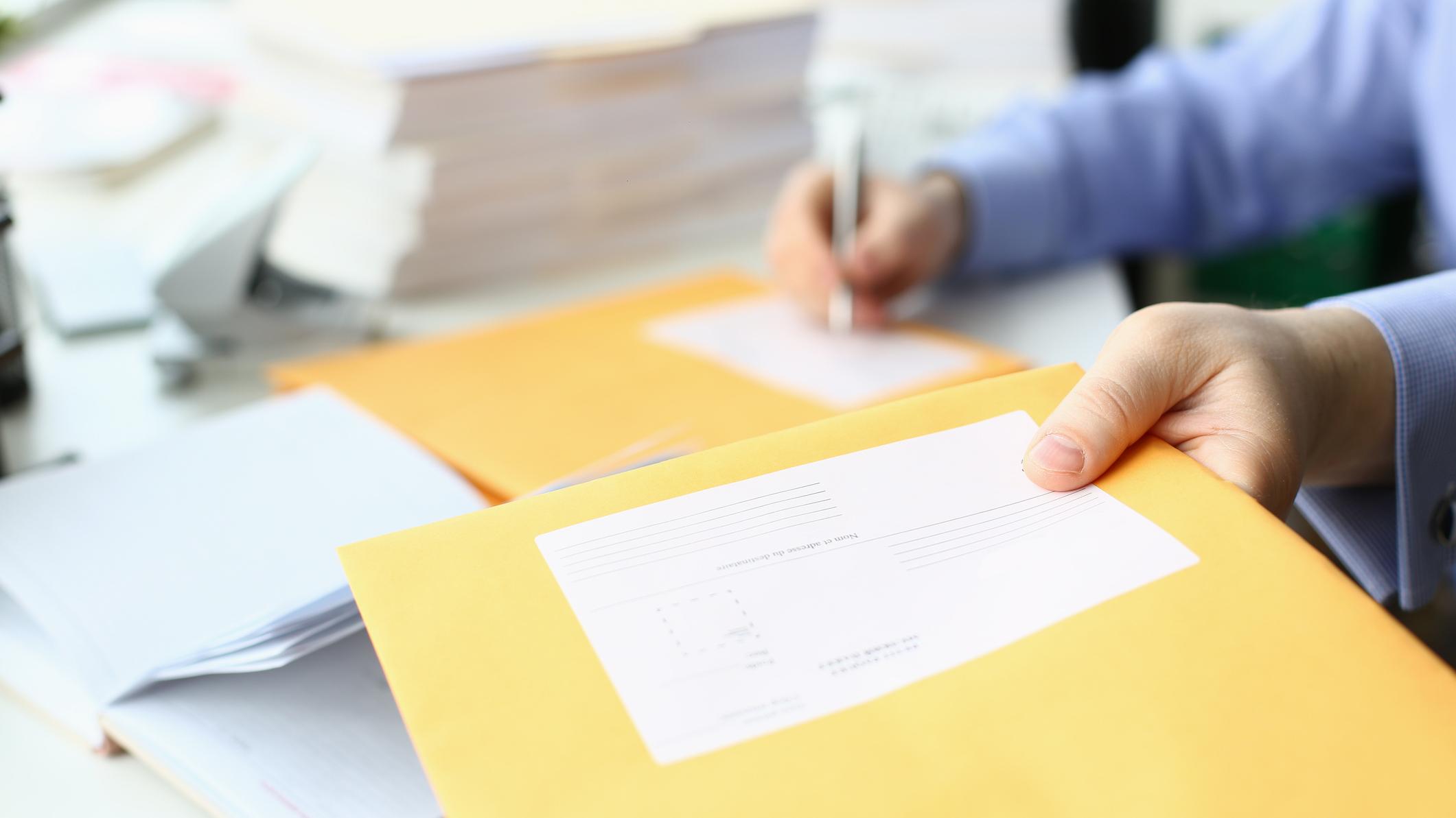 爆料周刋收律師信 厚過電話簿